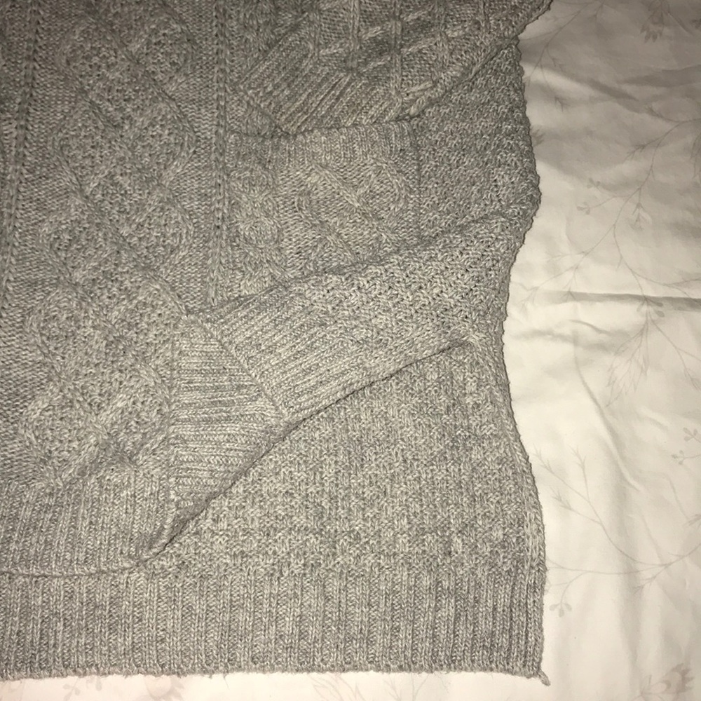 Sweater - Picture 4 of 4